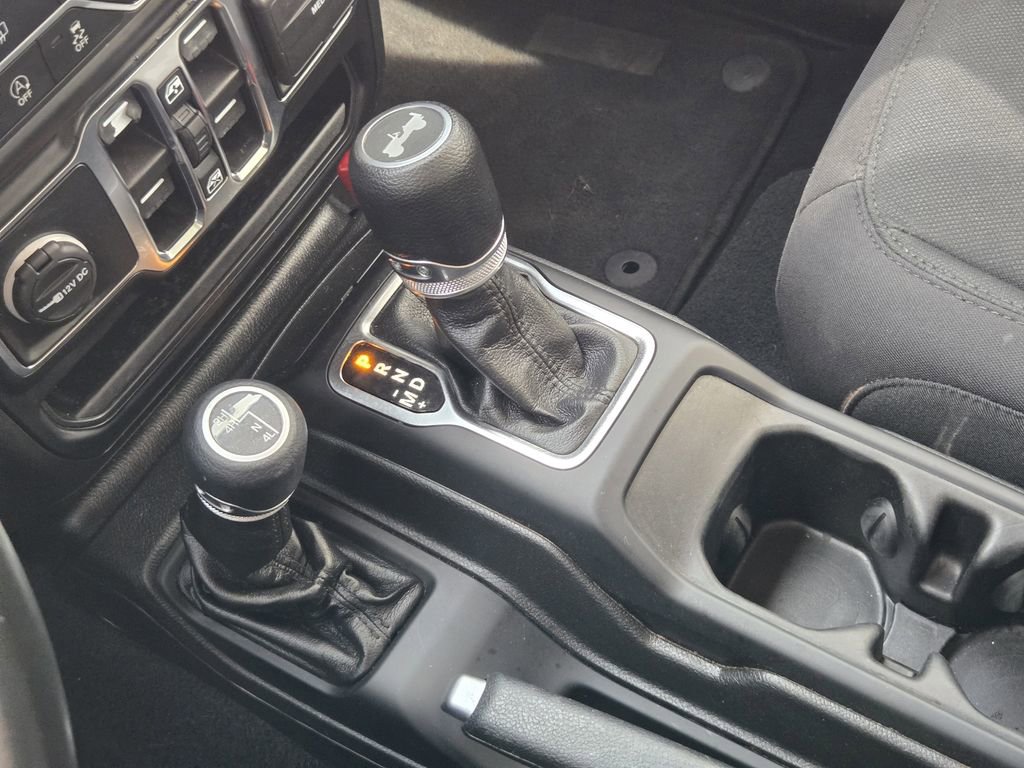 Used 2022 Jeep Wrangler Unlimited Sport image 19