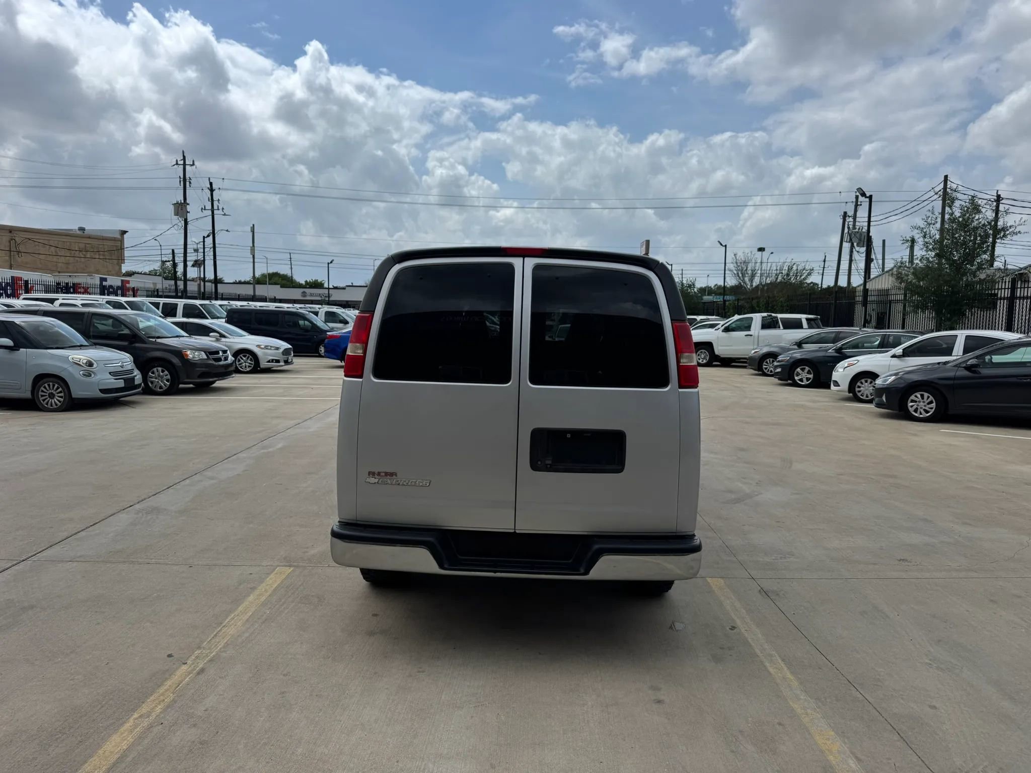 Used 2017 Chevrolet Express 3500 LT w/ LT Preferred Equipment Group image 6