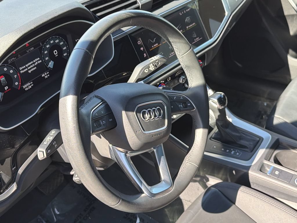 Used 2025 Audi Q3 2.0T Premium AWD/4WD image 11