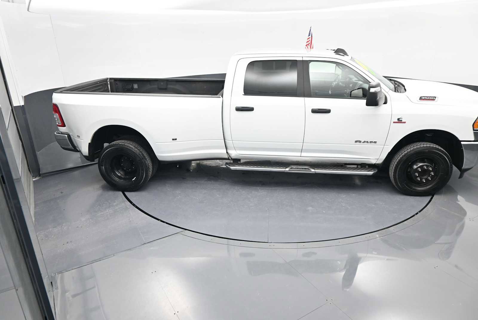 Used 2024 RAM 3500 Big Horn image 28