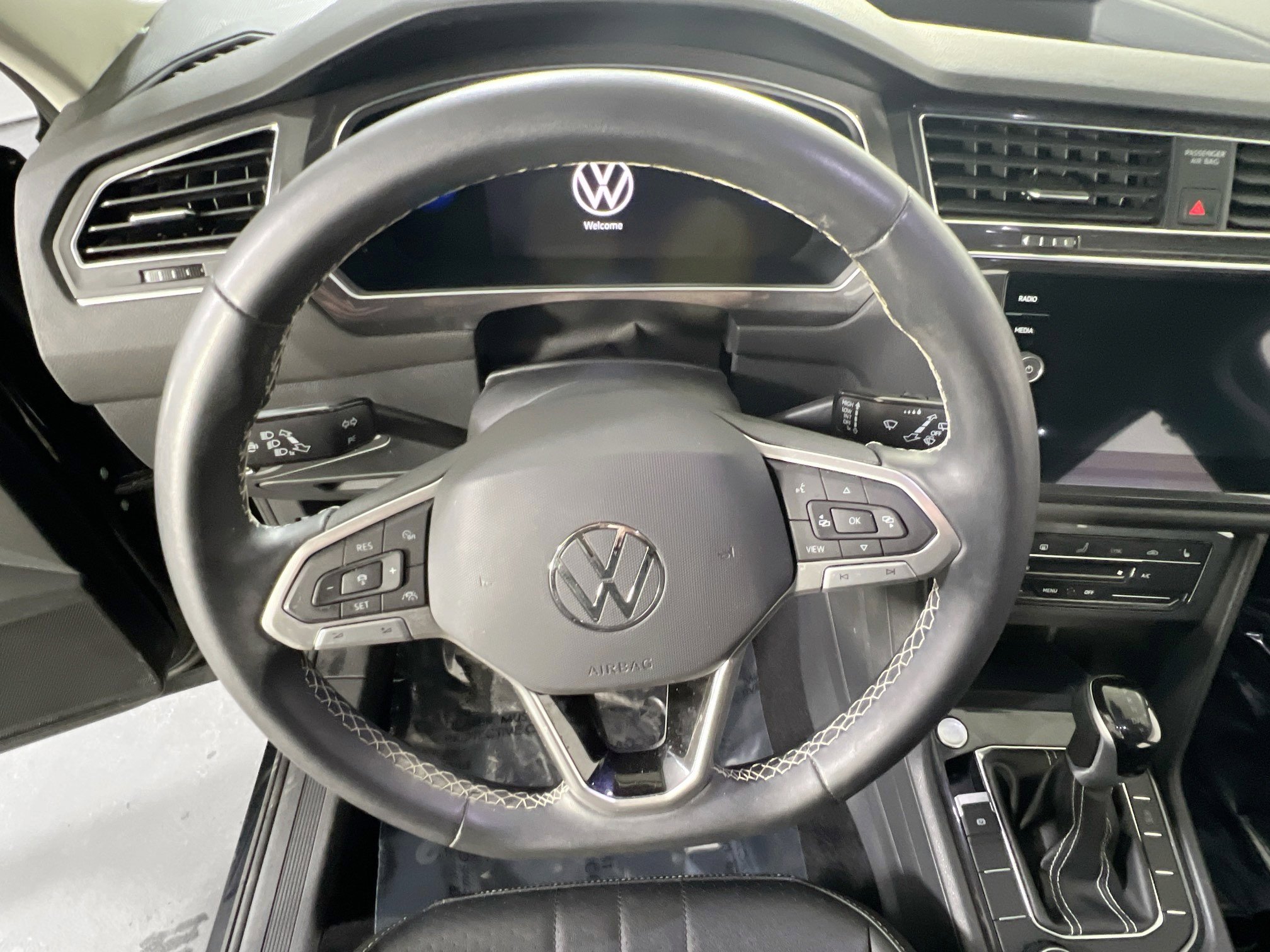 Used 2022 Volkswagen Tiguan SE AWD/4WD image 11