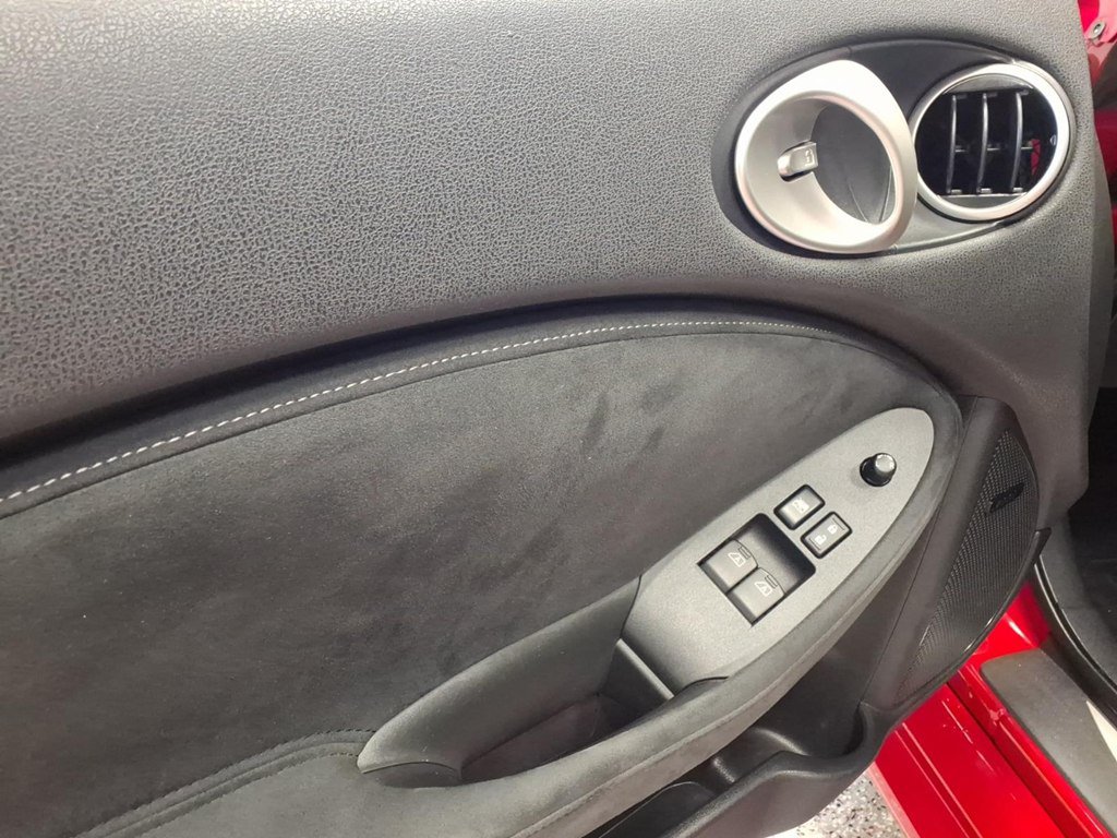 Used 2014 Nissan 370Z Touring Roadster w/ Sport Pkg w/ Sport Package RWD image 8