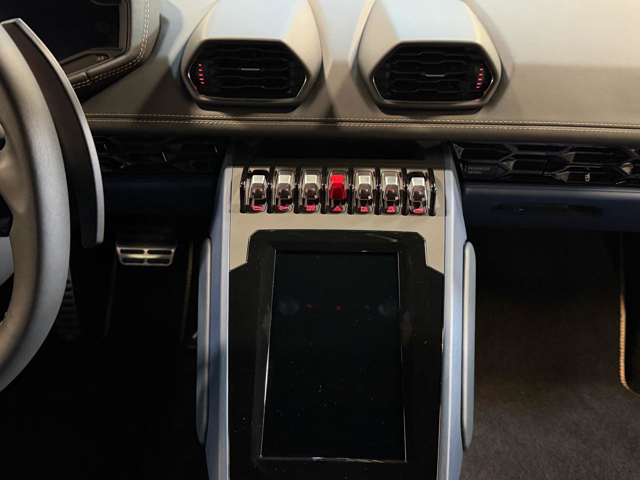 Used 2021 Lamborghini Huracan EVO image 26