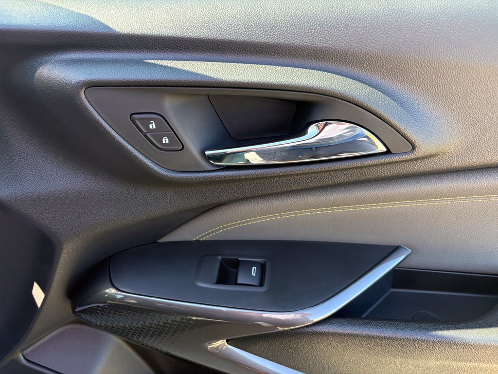 New 2026 Chevrolet Trax ACTIV w/ Sunroof Package FWD image 29