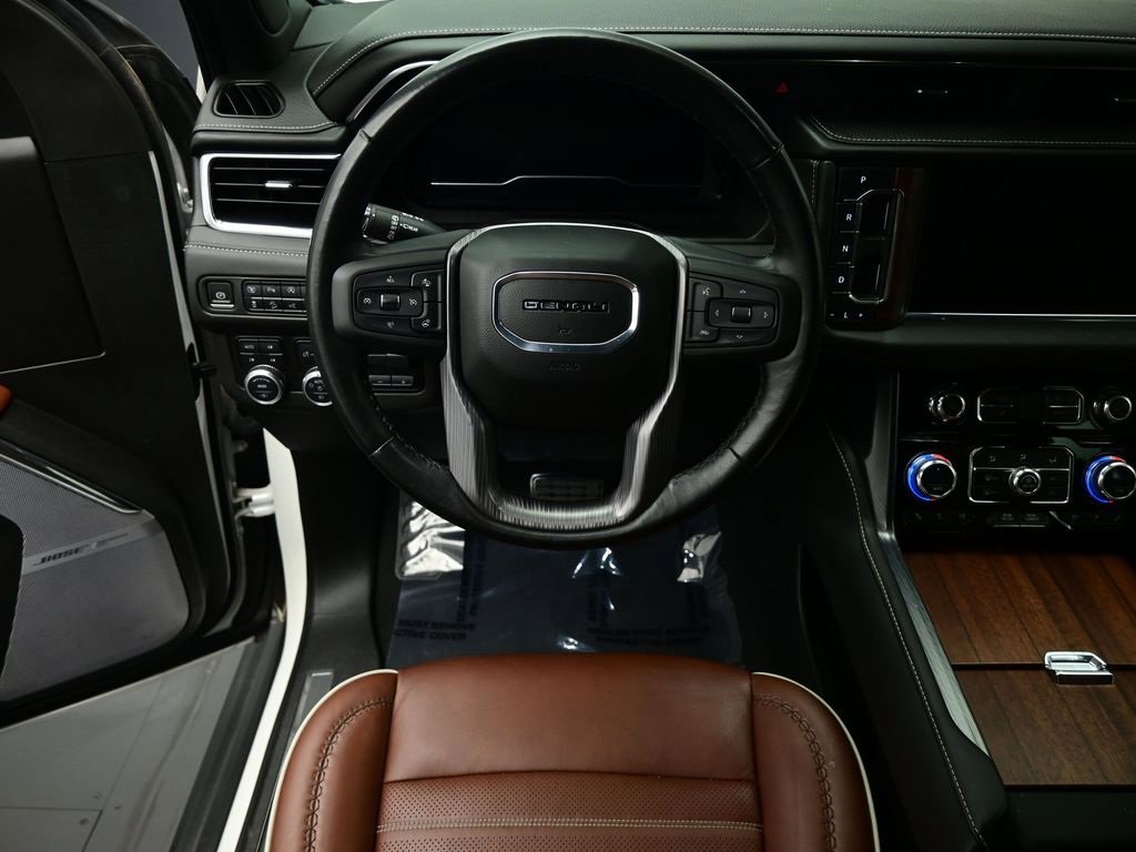 Used 2023 GMC Yukon XL Denali Ultimate image 2
