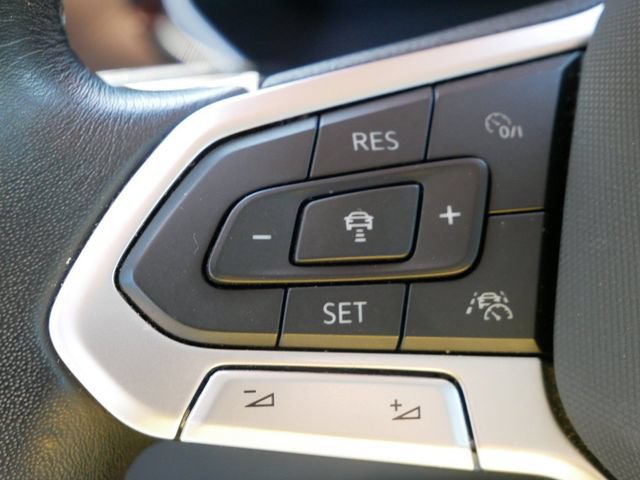 Used 2024 Volkswagen Jetta SE FWD image 18