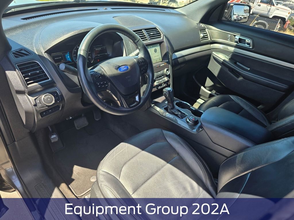 Used 2018 Ford Explorer XLT w/ Equipment Group 202A AWD/4WD image 2