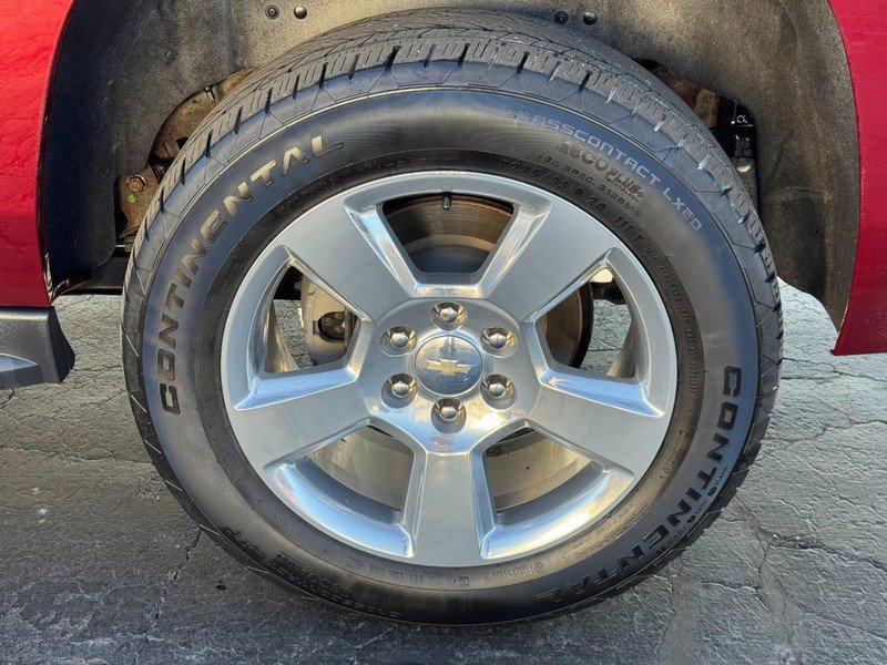 Used 2019 Chevrolet Suburban LT image 7