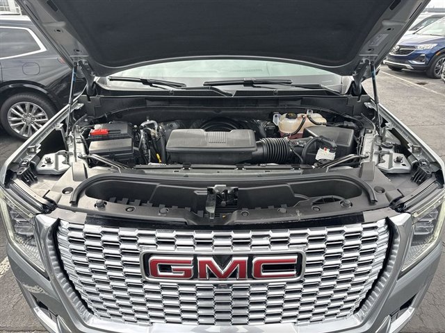 Certified 2024 GMC Yukon Denali w/ Advanced Technology Package image 32
