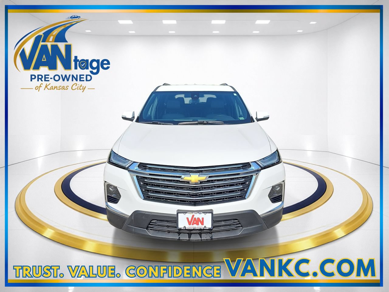 Certified 2023 Chevrolet Traverse LT FWD image 2