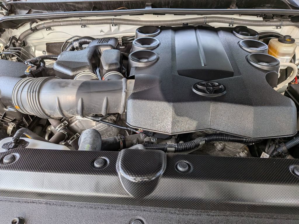 Used 2018 Toyota 4Runner SR5 image 31