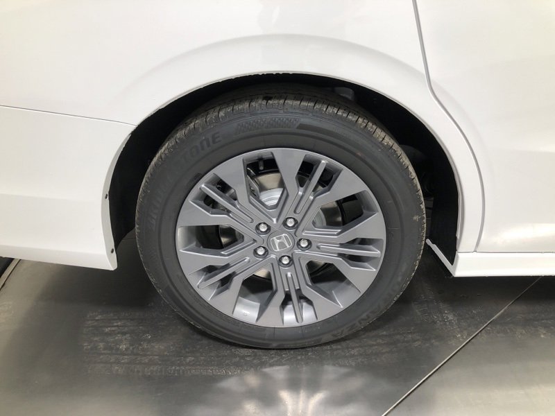 New 2026 Honda Odyssey Touring image 10