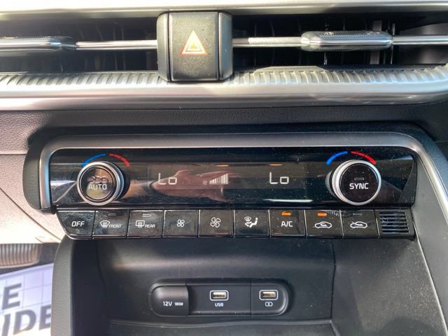 Used 2022 Kia K5 LXS FWD image 17