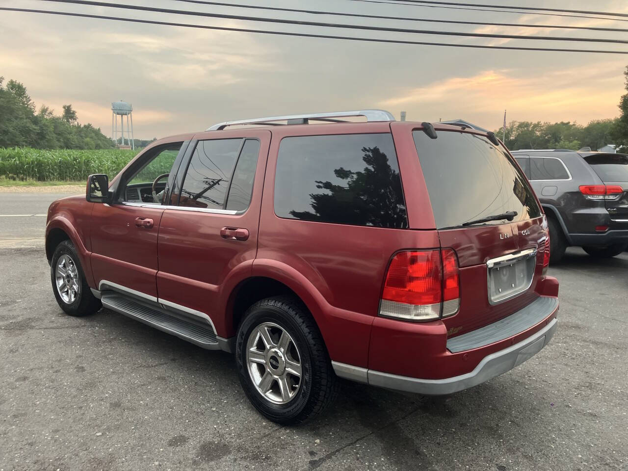Used 2005 Lincoln Aviator AWD image 9