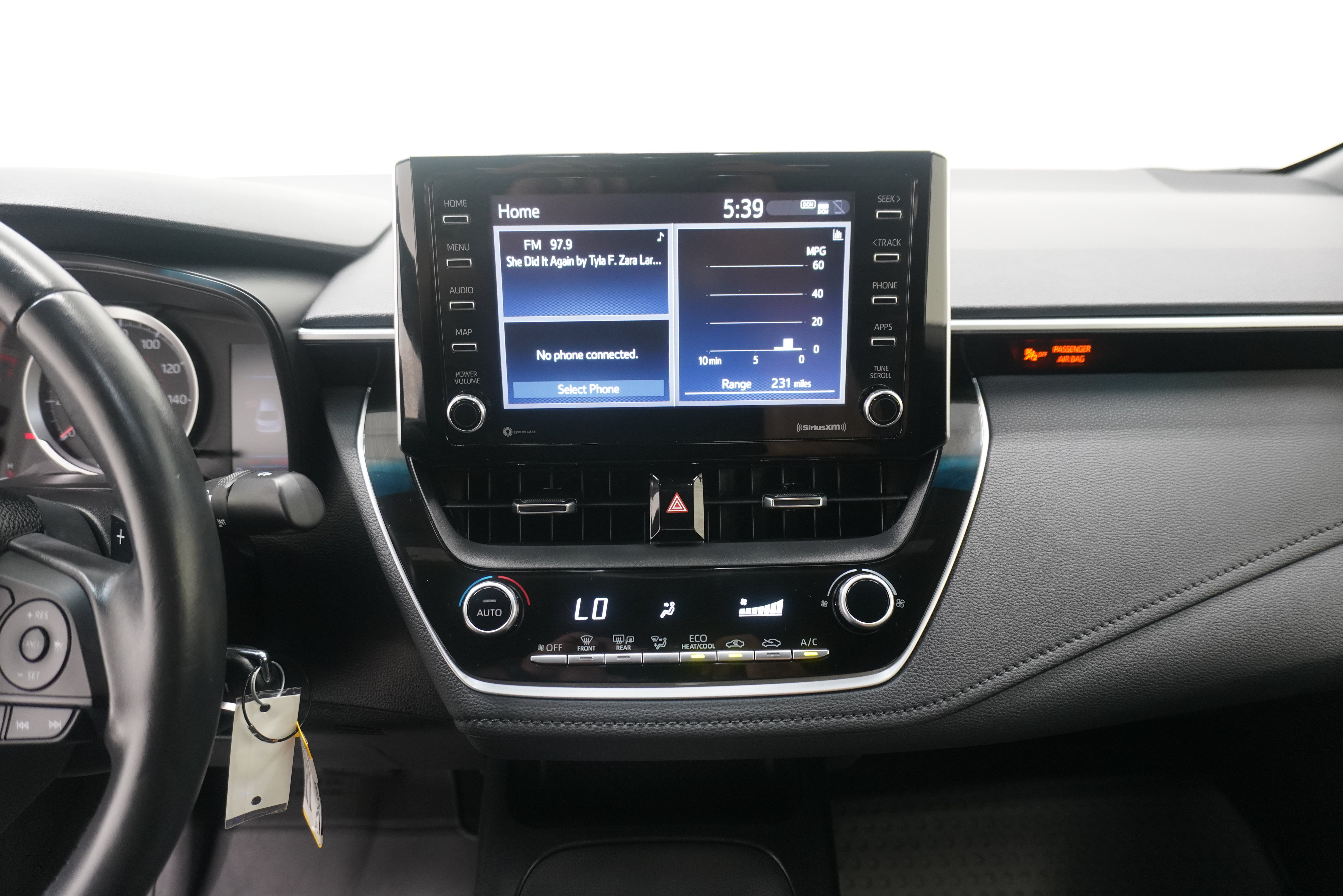 Used 2021 Toyota Corolla SE FWD image 18