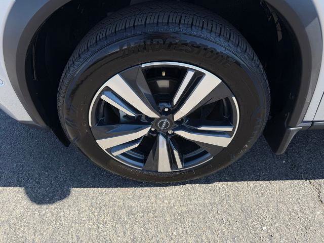 Certified 2023 Nissan Rogue SL w/ SL Premium Package FWD image 9