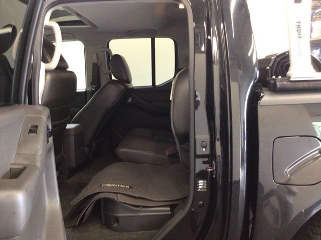 Used 2016 Nissan Frontier PRO-4X w/ Pro-4x Luxury Package AWD/4WD image 9
