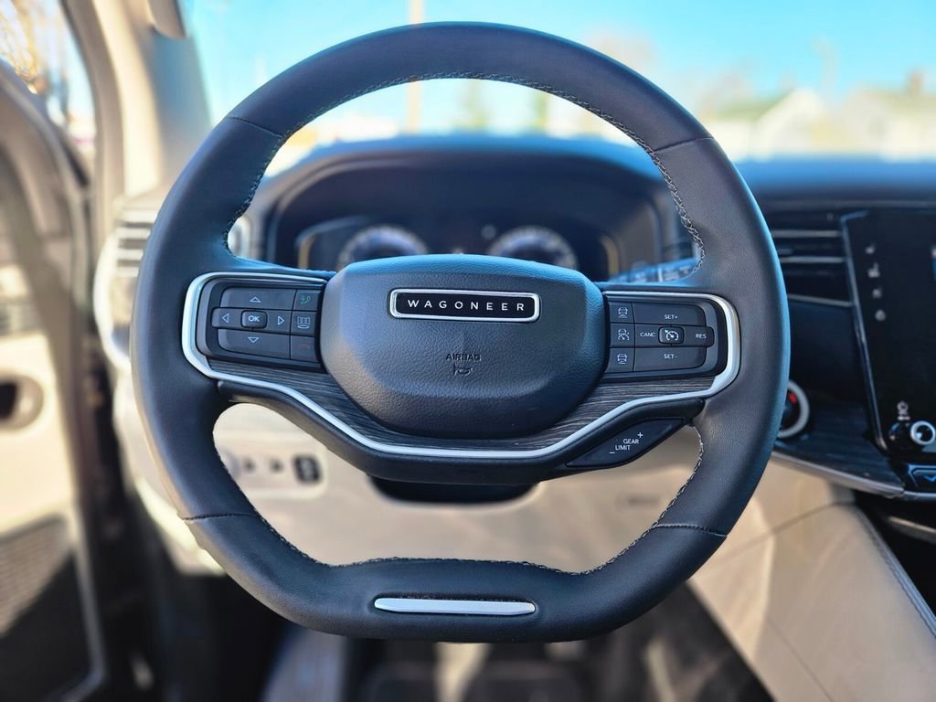 Used 2022 Jeep Wagoneer Series II w/ Flexible Seating Group image 21