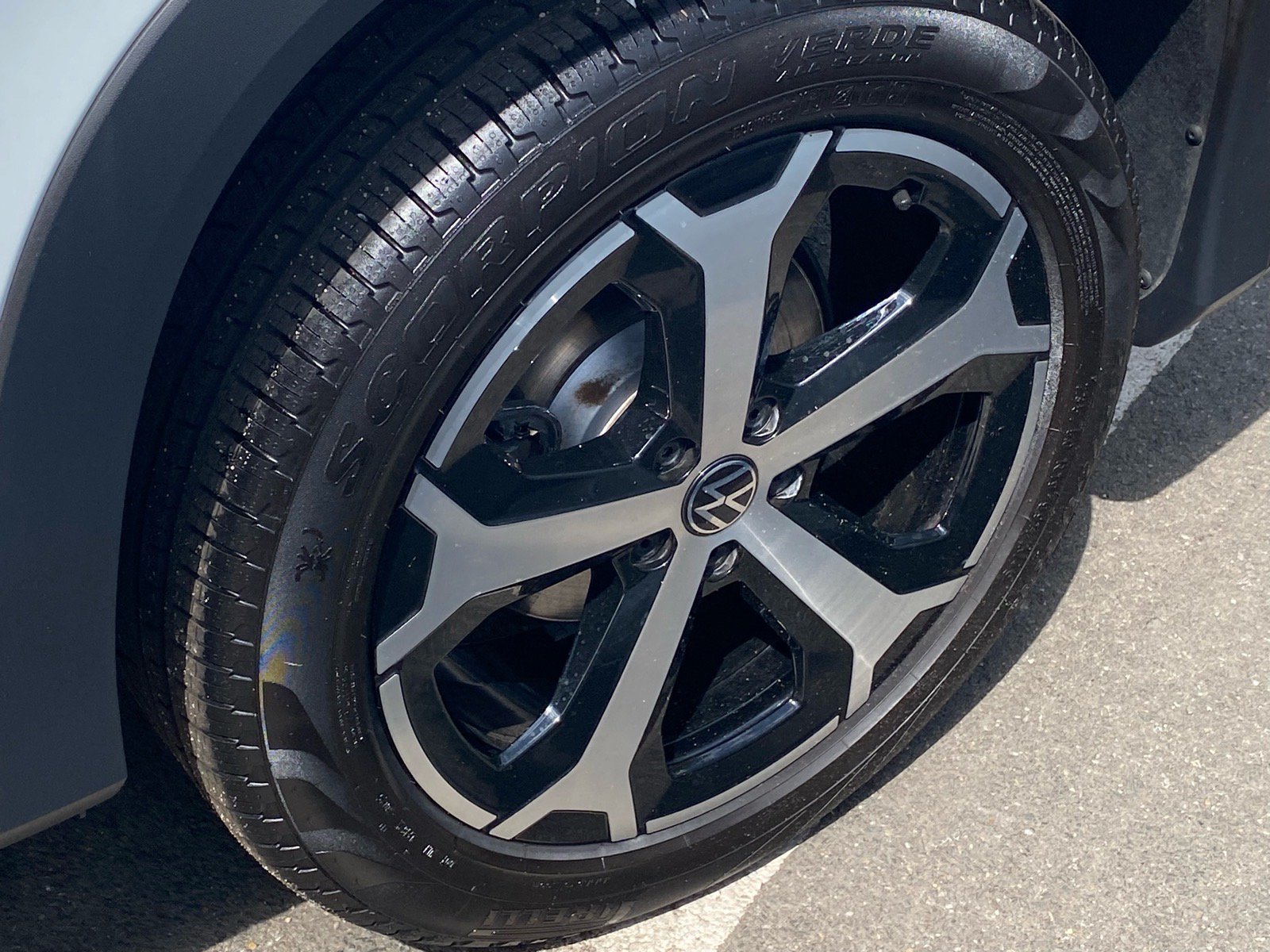 Certified 2026 Volkswagen Tiguan SE AWD/4WD image 19