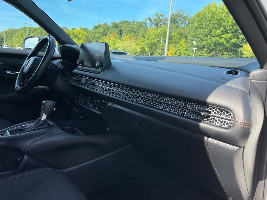 Certified 2025 Honda HR-V Sport image 33