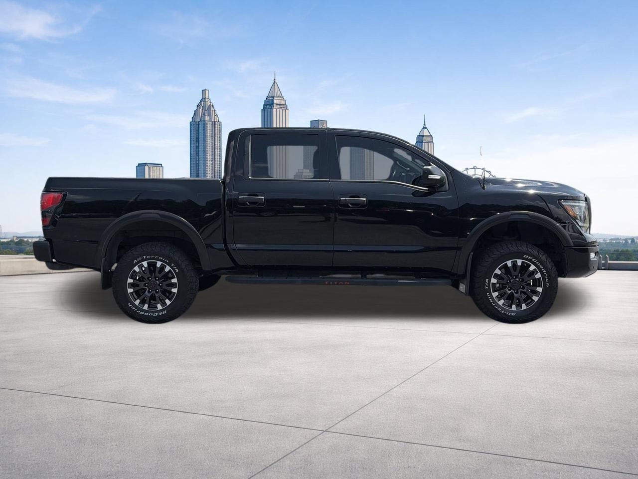 Used 2021 Nissan Titan PRO-4X w/ Pro-4x Convenience Package AWD/4WD image 6
