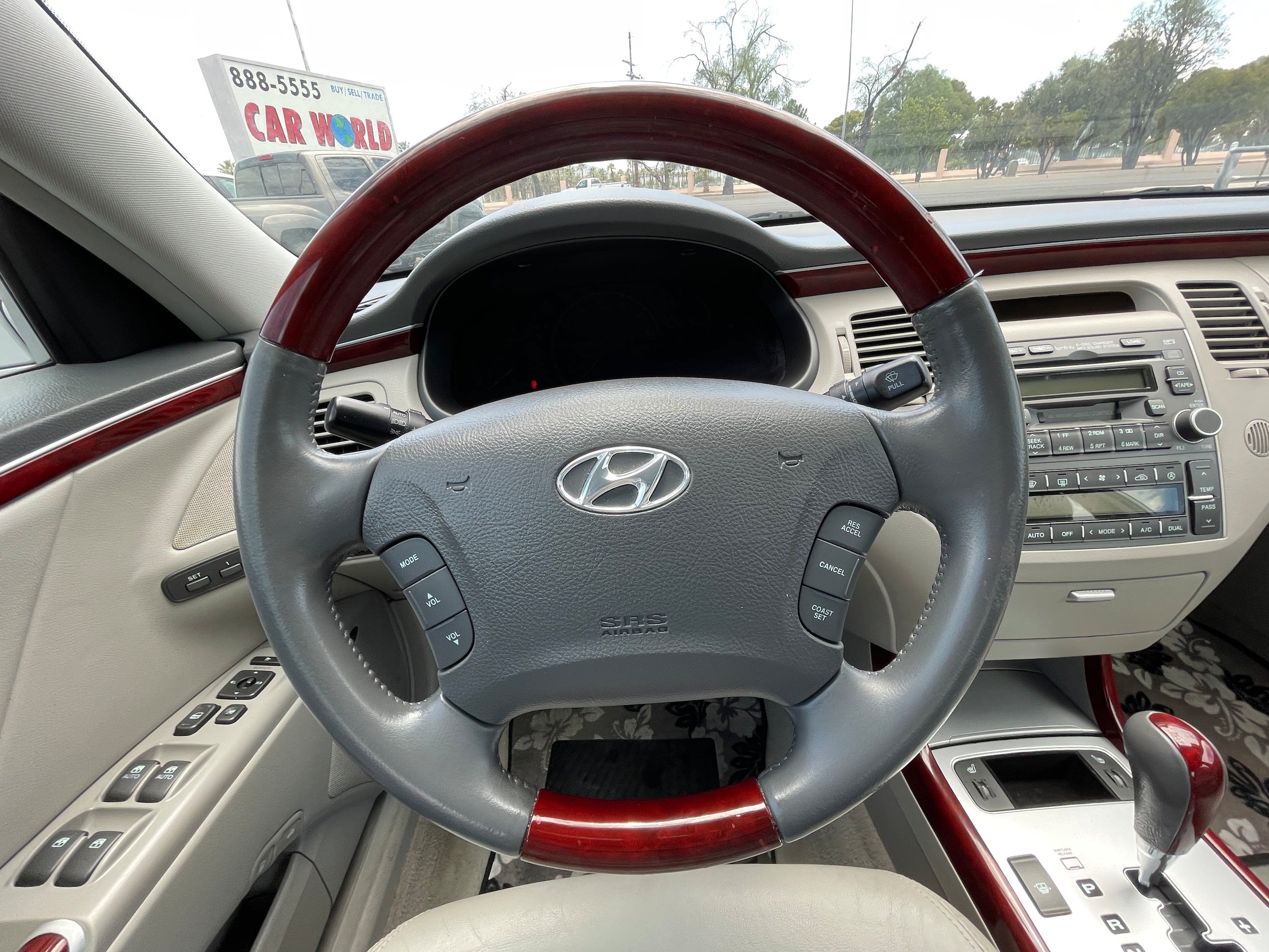 Used 2006 Hyundai Azera Limited FWD image 16