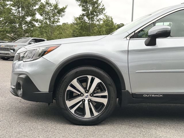 Used 2018 Subaru Outback 3.6R Limited AWD/4WD image 8