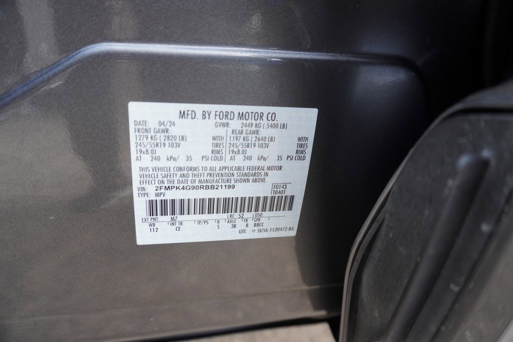 Used 2024 Ford Edge SE w/ Black Appearance Package image 33