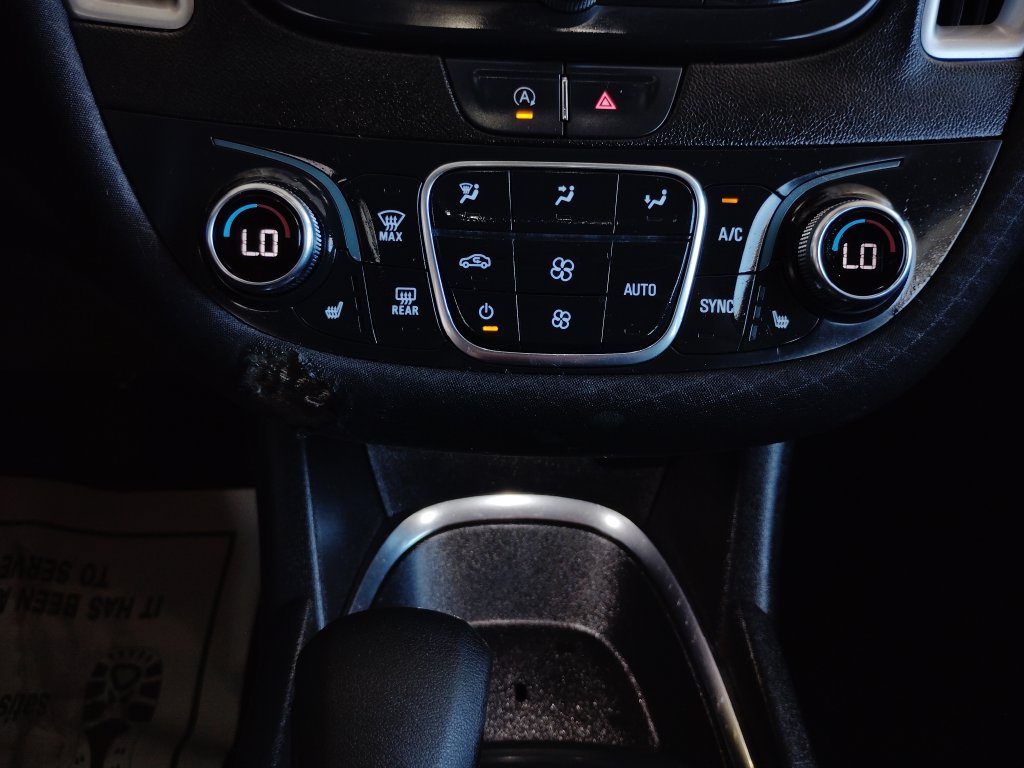 Used 2023 Chevrolet Malibu LT FWD image 34