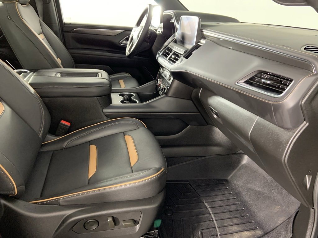 Used 2024 GMC Yukon AT4 w/ Technology Package image 16