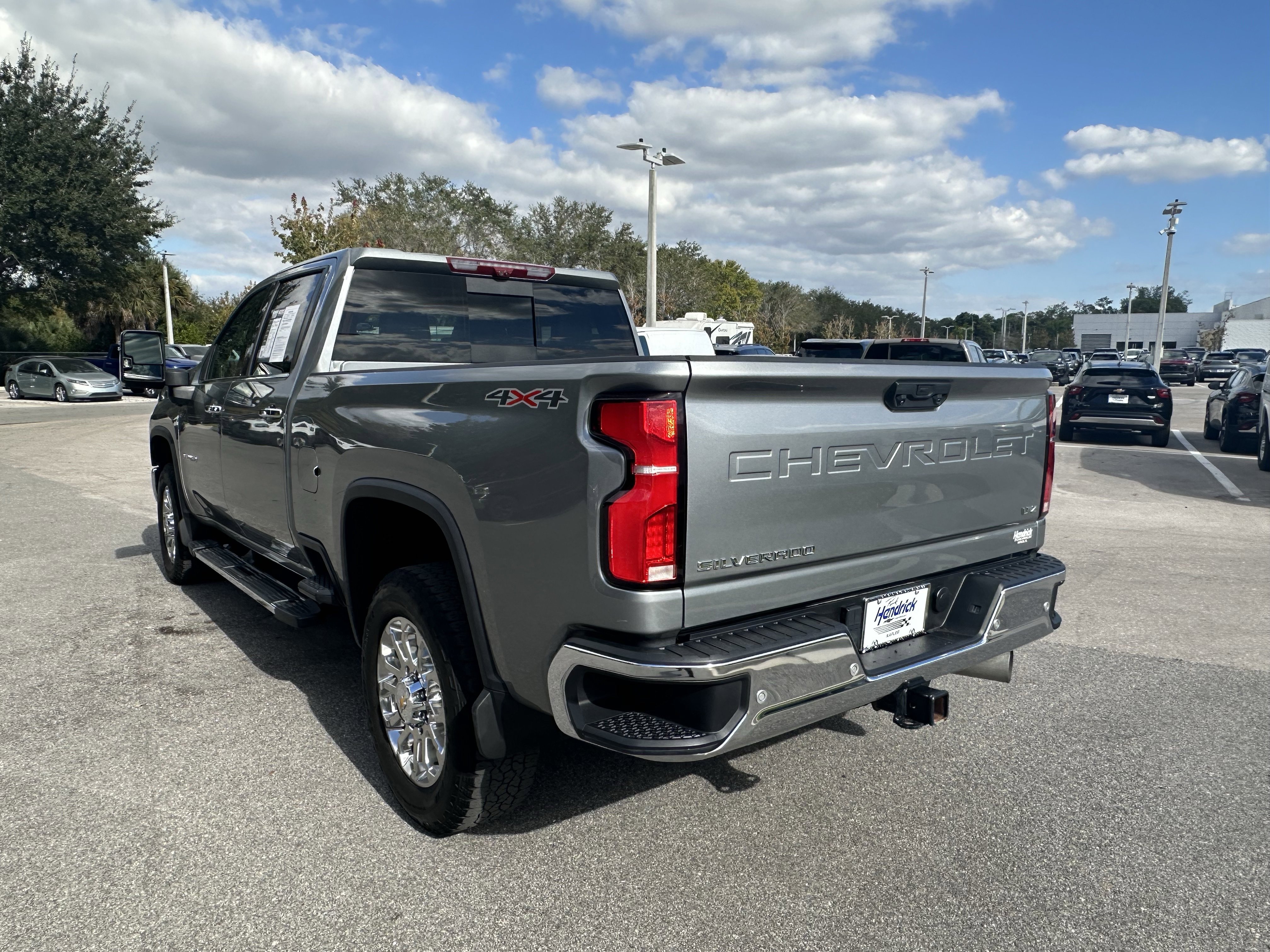 Used 2025 Chevrolet Silverado 3500 LTZ w/ LTZ Premium Package image 8