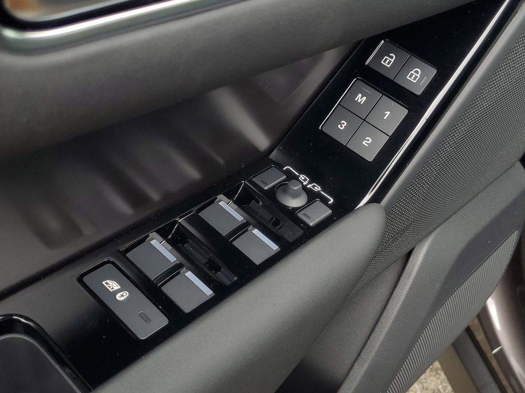 New 2026 Land Rover Range Rover Velar Dynamic SE image 12