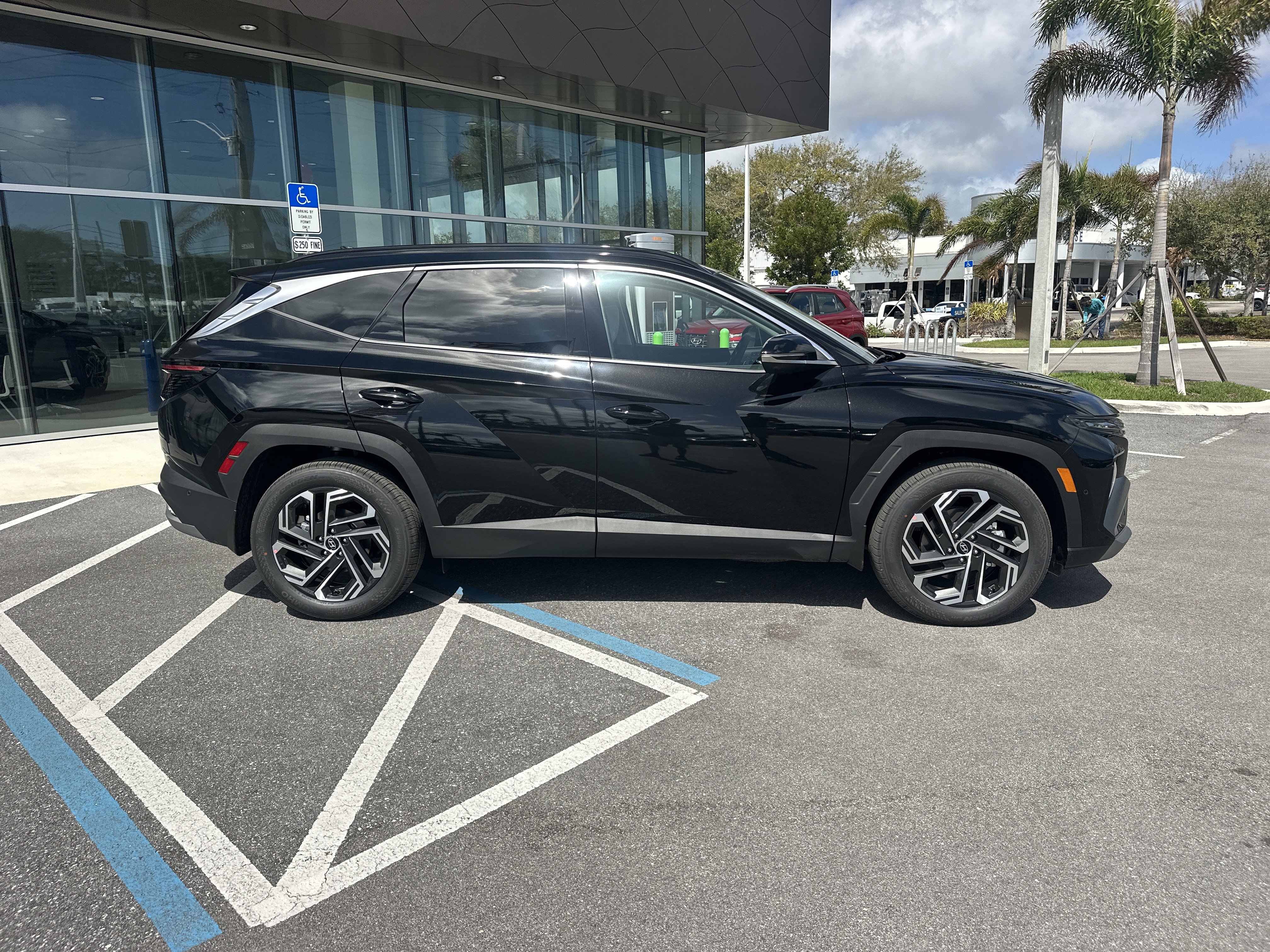 New 2026 Hyundai Tucson Limited FWD image 6