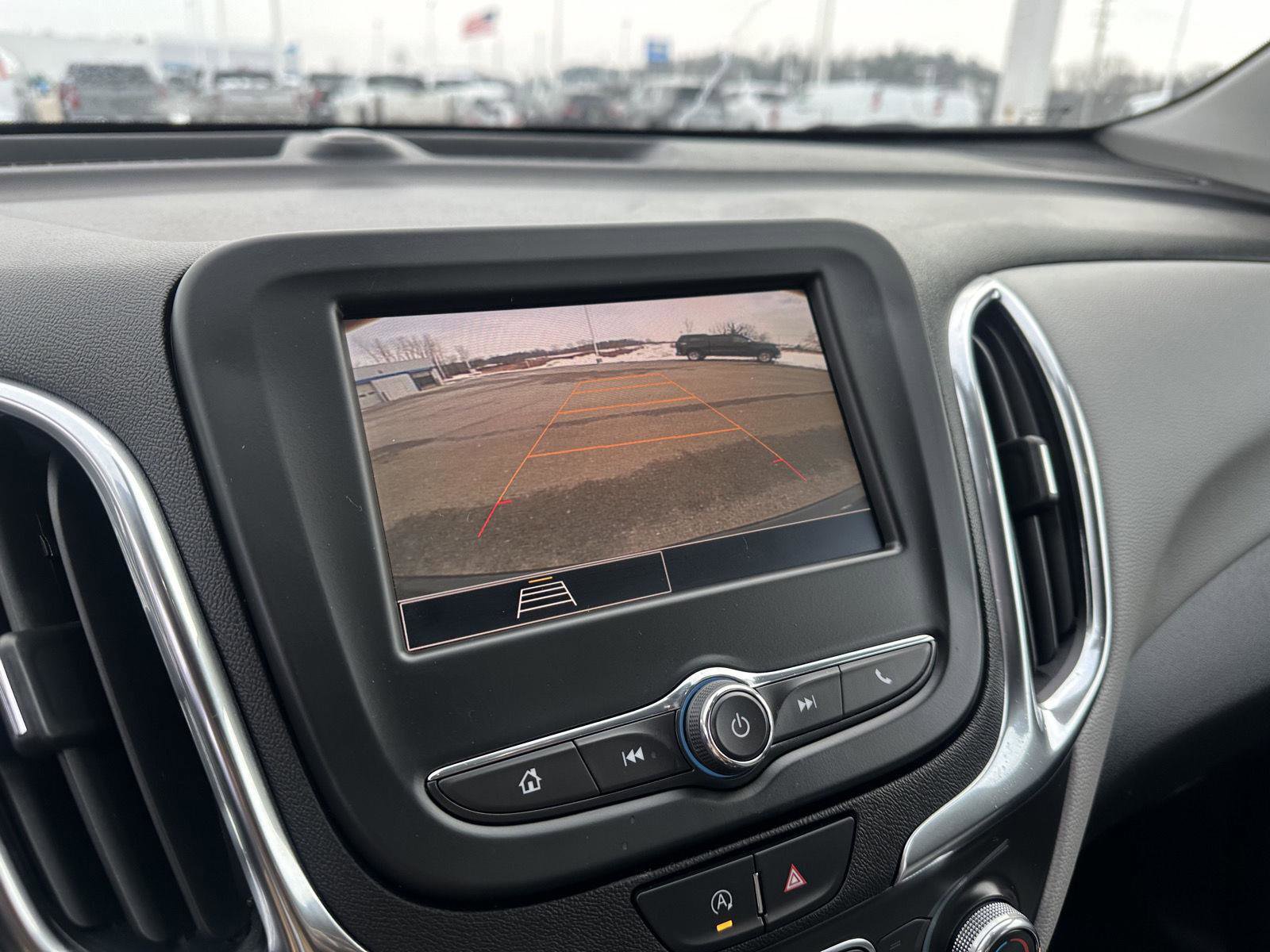 Used 2024 Chevrolet Equinox LS w/ LS Convenience Package image 31