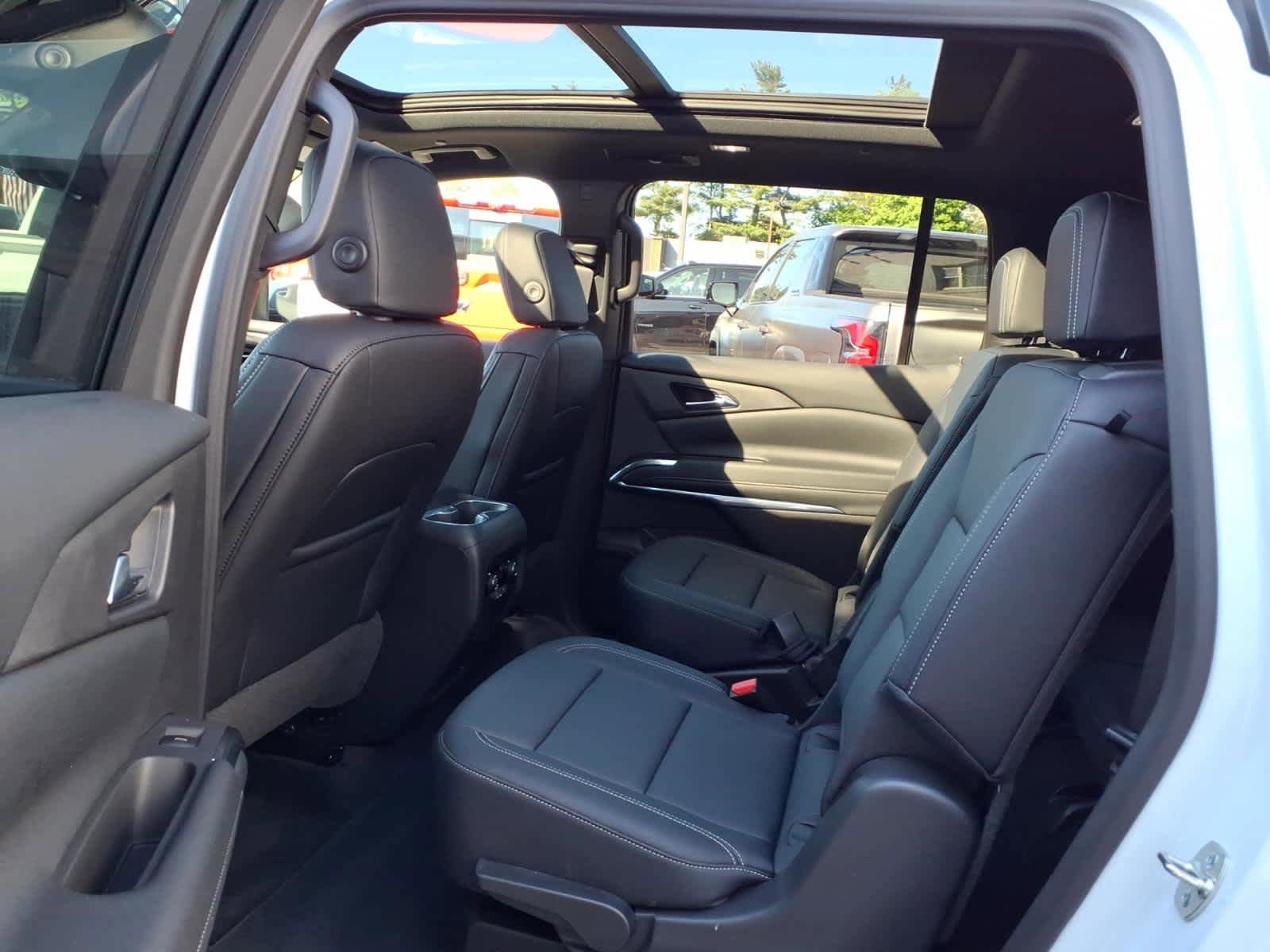 Used 2026 Chevrolet Traverse LT w/ Sun and Wheel Package AWD/4WD image 18