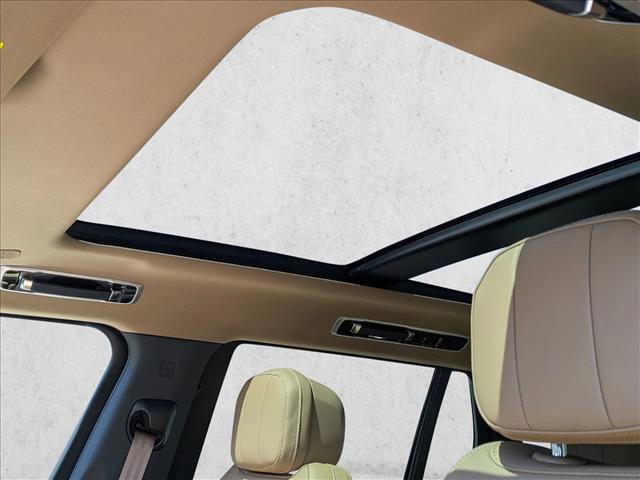 New 2026 Land Rover Range Rover Long Wheelbase SE AWD/4WD image 15