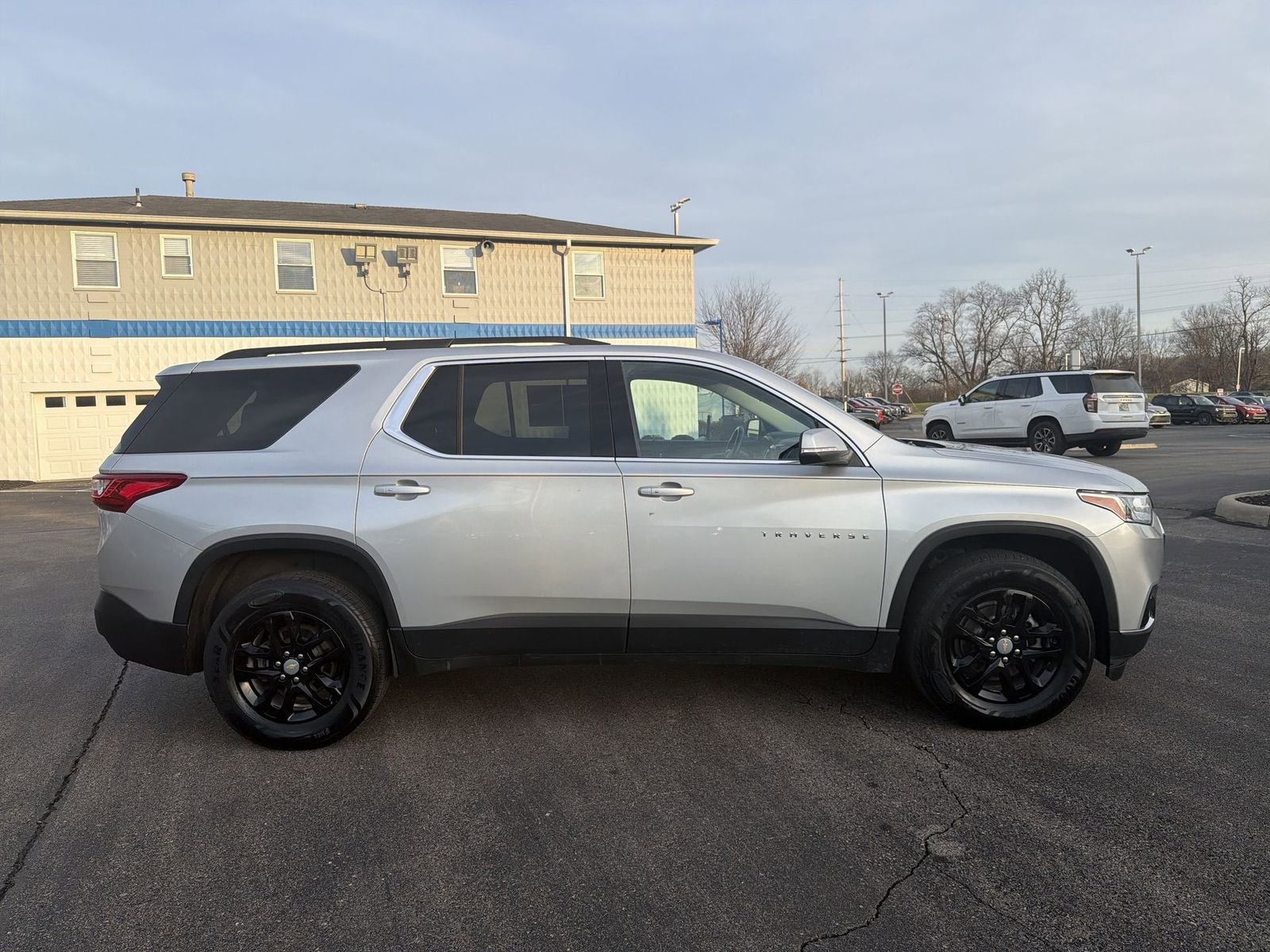 Used 2021 Chevrolet Traverse LT image 9