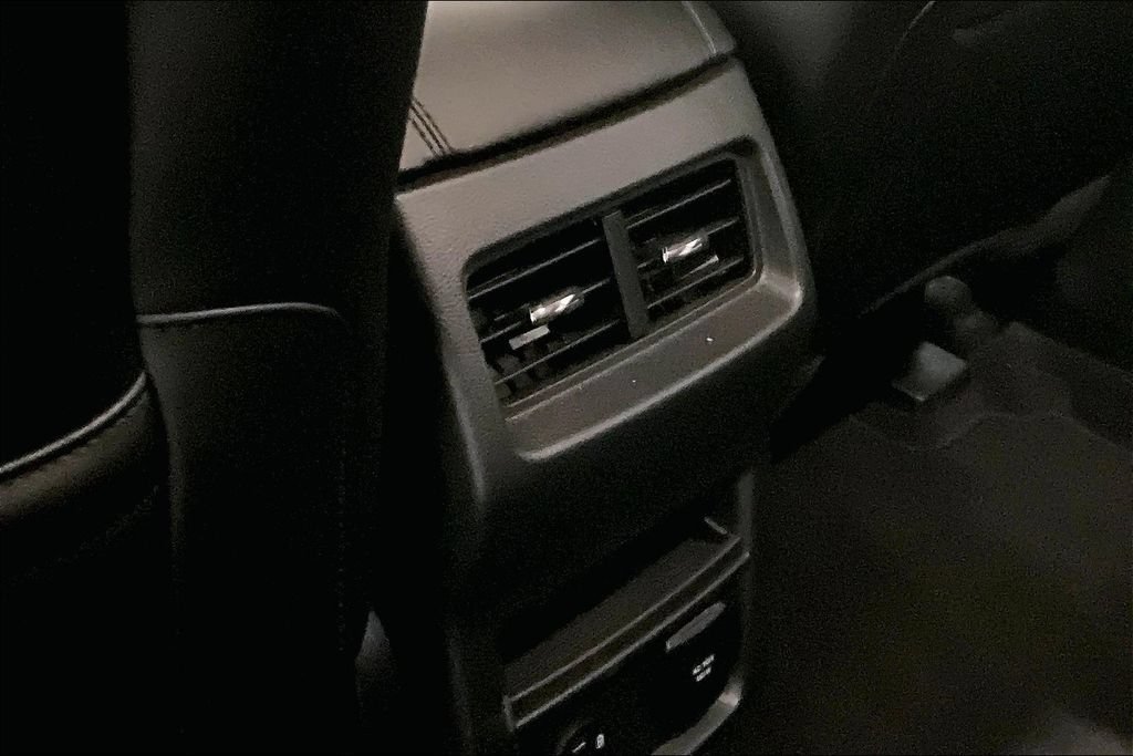 Used 2022 Ford Edge SEL w/ Convenience Package AWD/4WD image 10