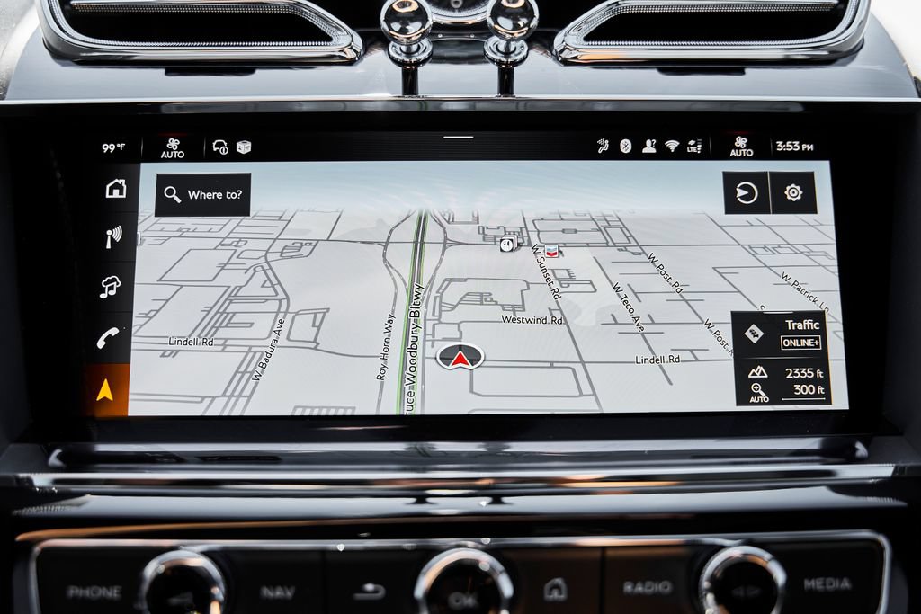 Used 2025 Bentley Bentayga AWD/4WD image 74
