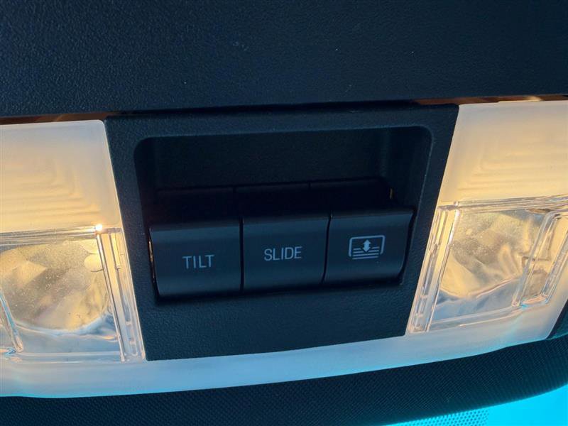 Used 2017 Ford Explorer Limited w/ Equipment Group 303A image 39