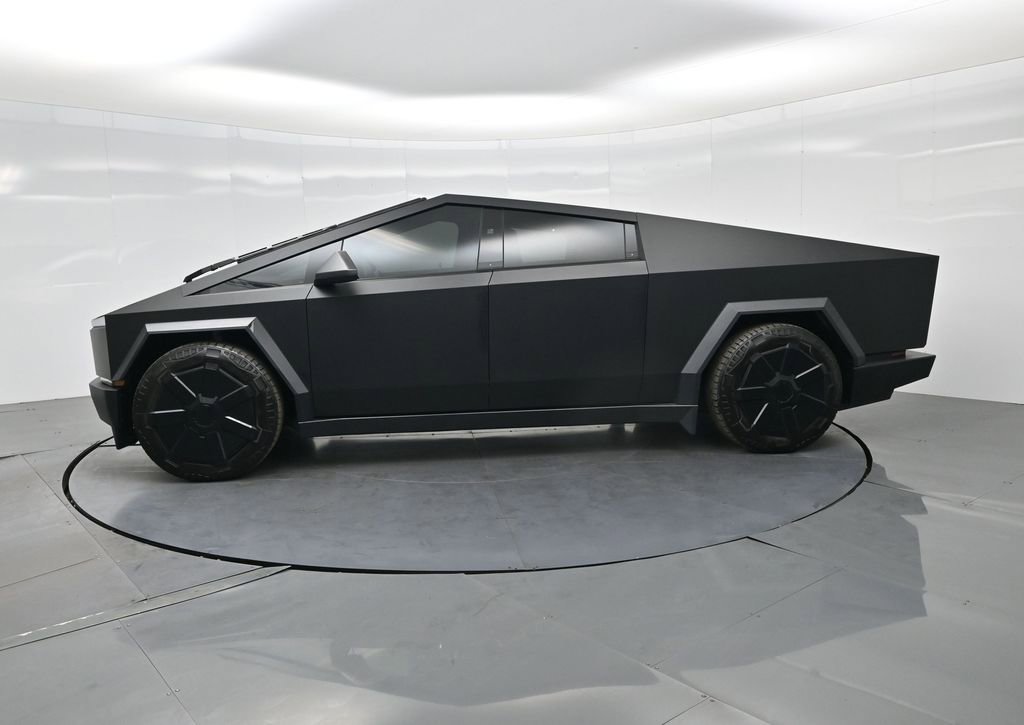 Used 2024 Tesla Cybertruck AWD Crew Cab image 10