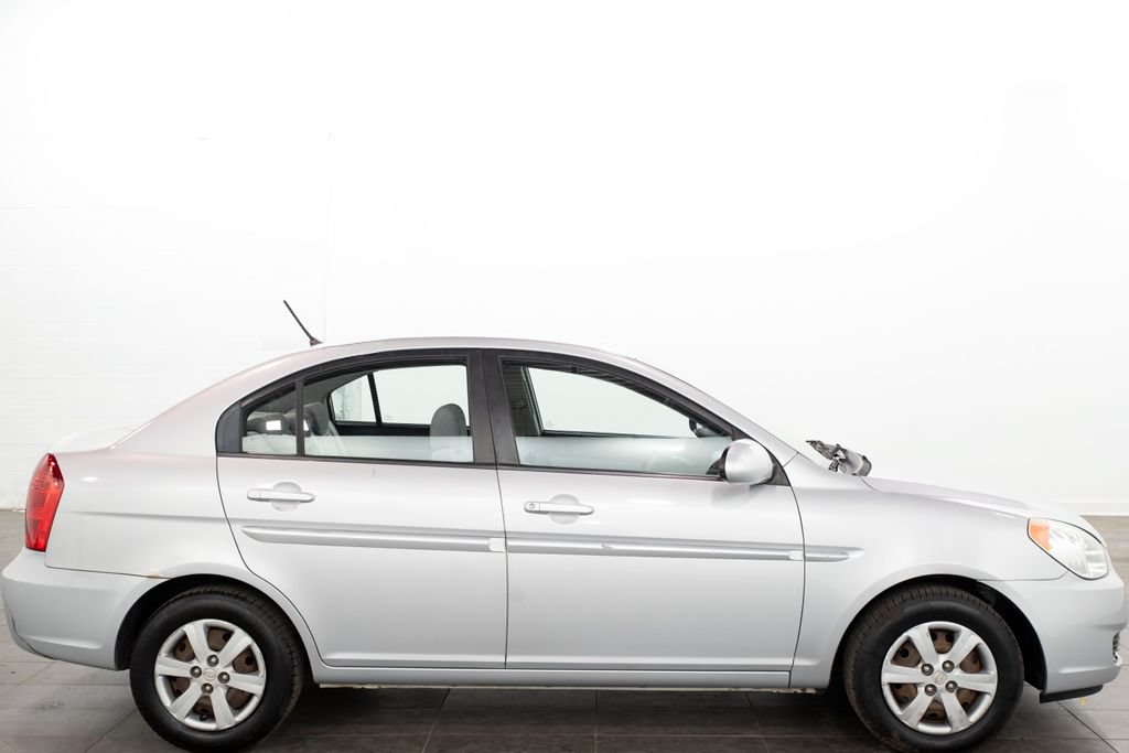 Used 2009 Hyundai Accent GLS w/ Popular Equipment Pkg 5 FWD image 13