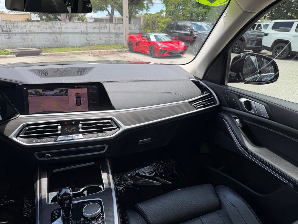 Used 2022 BMW X7 xDrive40i w/ Premium Package AWD/4WD image 38