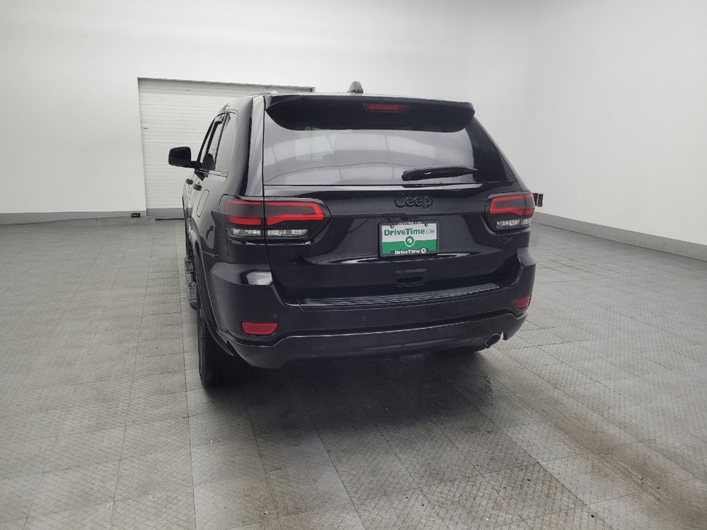 Used 2017 Jeep Grand Cherokee Altitude RWD image 6