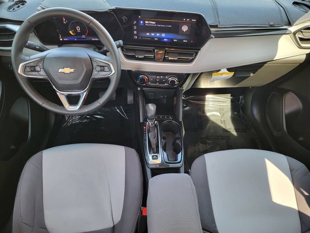 Used 2024 Chevrolet TrailBlazer LT w/ LT Cold Weather Package FWD image 12