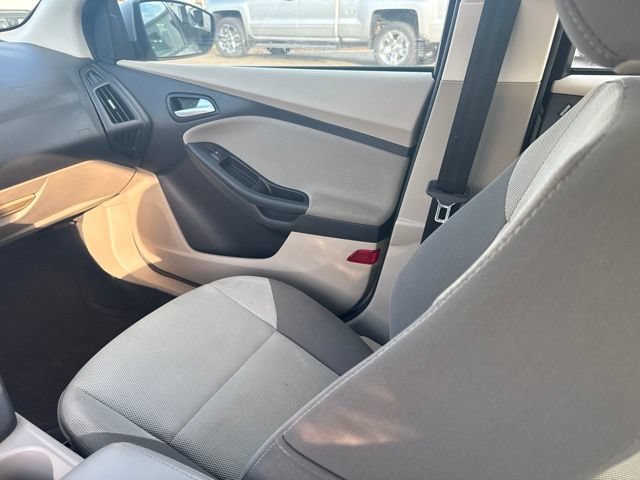 Used 2014 Ford Focus SE FWD image 14