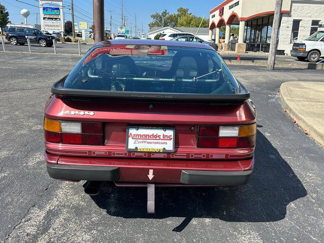 Used 1986 Porsche 944 Turbo image 7