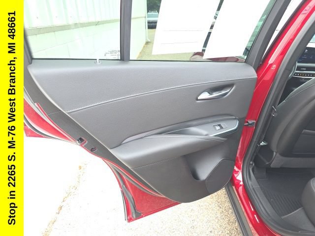 Used 2024 Cadillac XT4 Premium Luxury FWD image 36