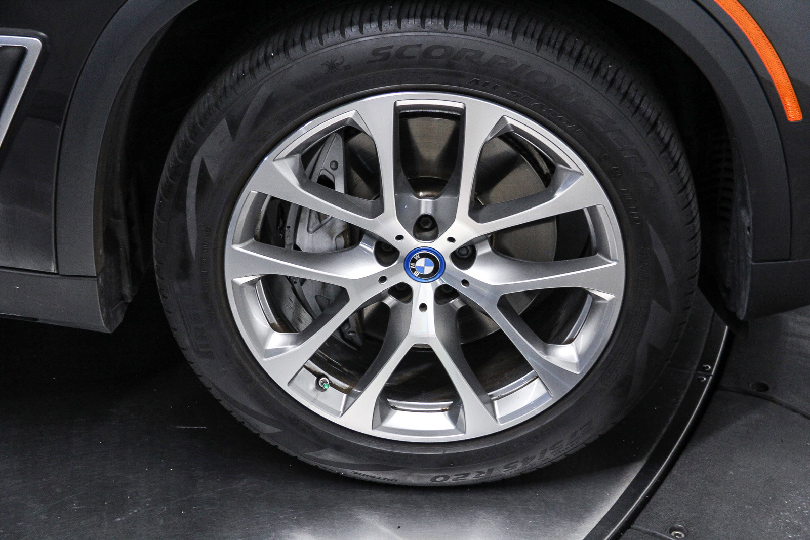 Certified 2023 BMW X5 xDrive45e w/ Parking Assistance Package image 9
