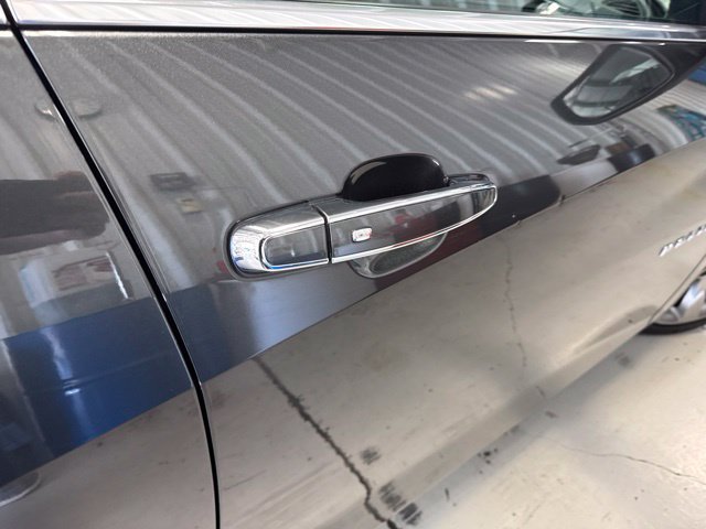 Used 2017 Chevrolet Malibu Premier w/ Premier Sun and Wheel Package FWD image 15